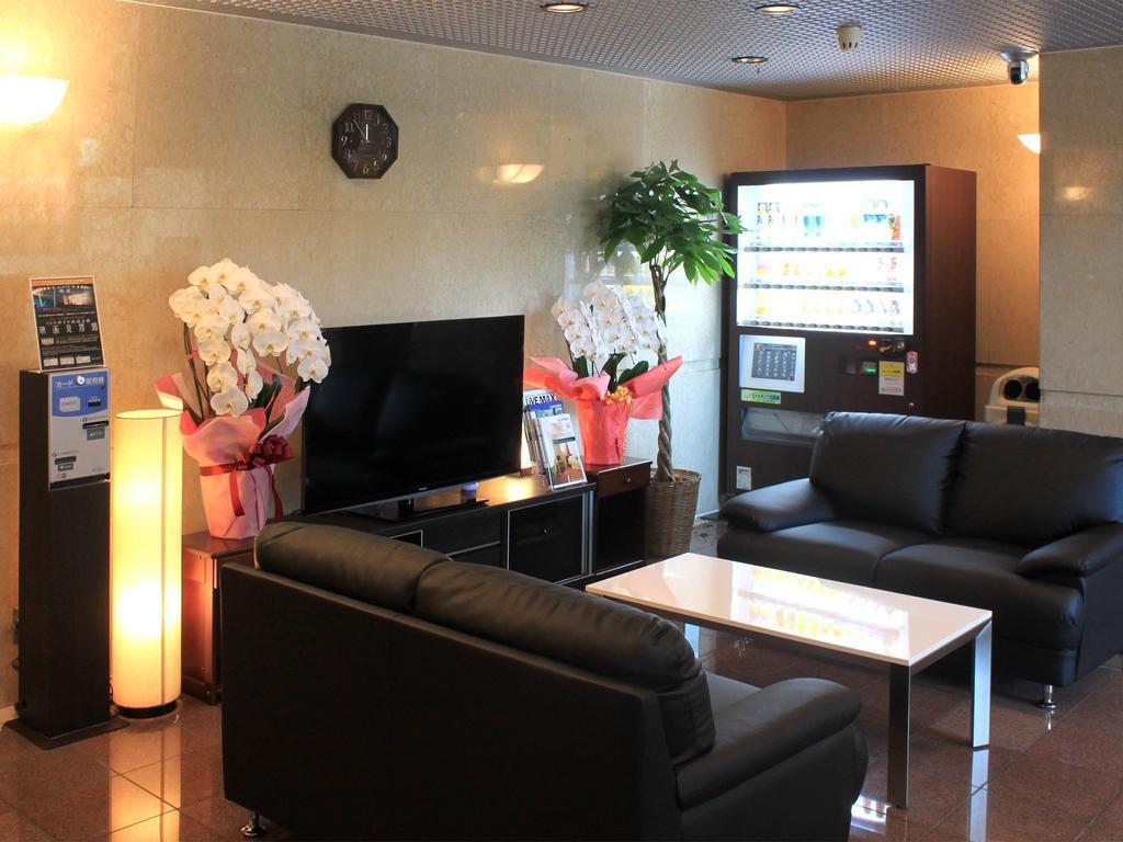 Hotel Livemax Budget Tokyo Hamura Ekimae Buitenkant foto