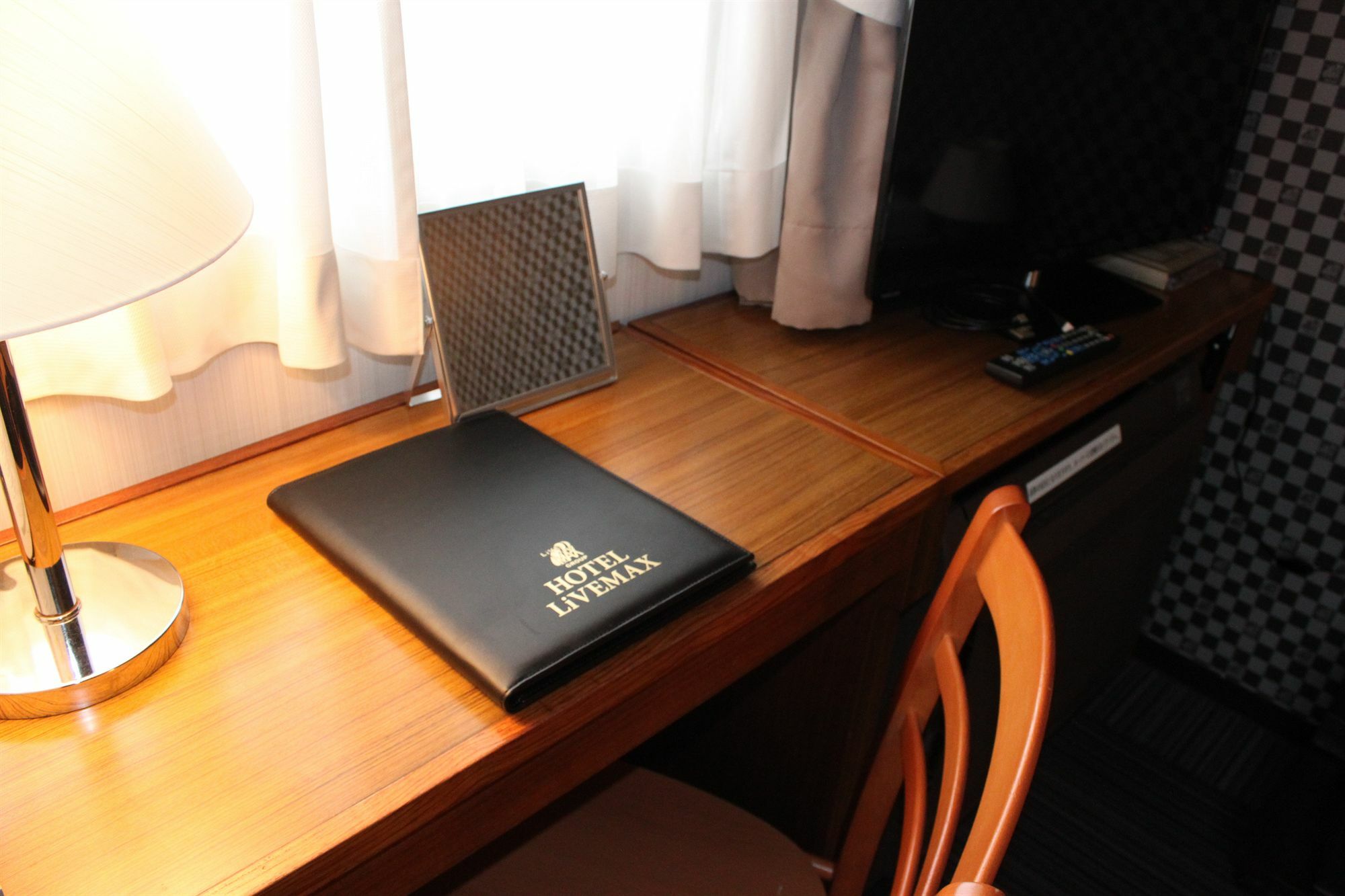 Hotel Livemax Budget Tokyo Hamura Ekimae Buitenkant foto